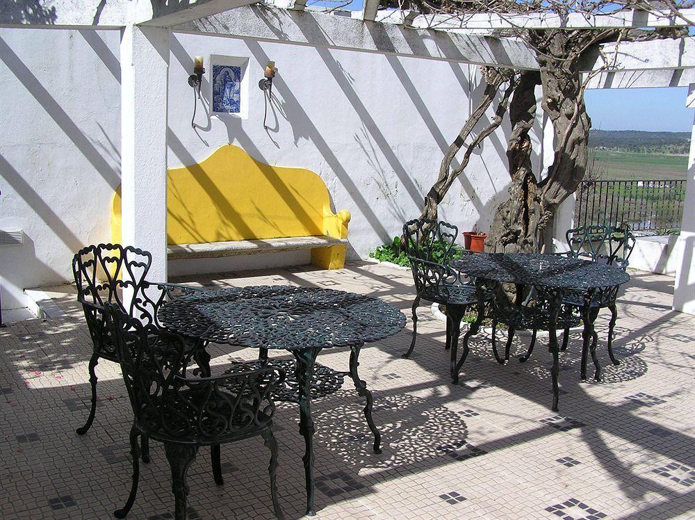 Hotel Solar Dos Lilases Mora Esterno foto